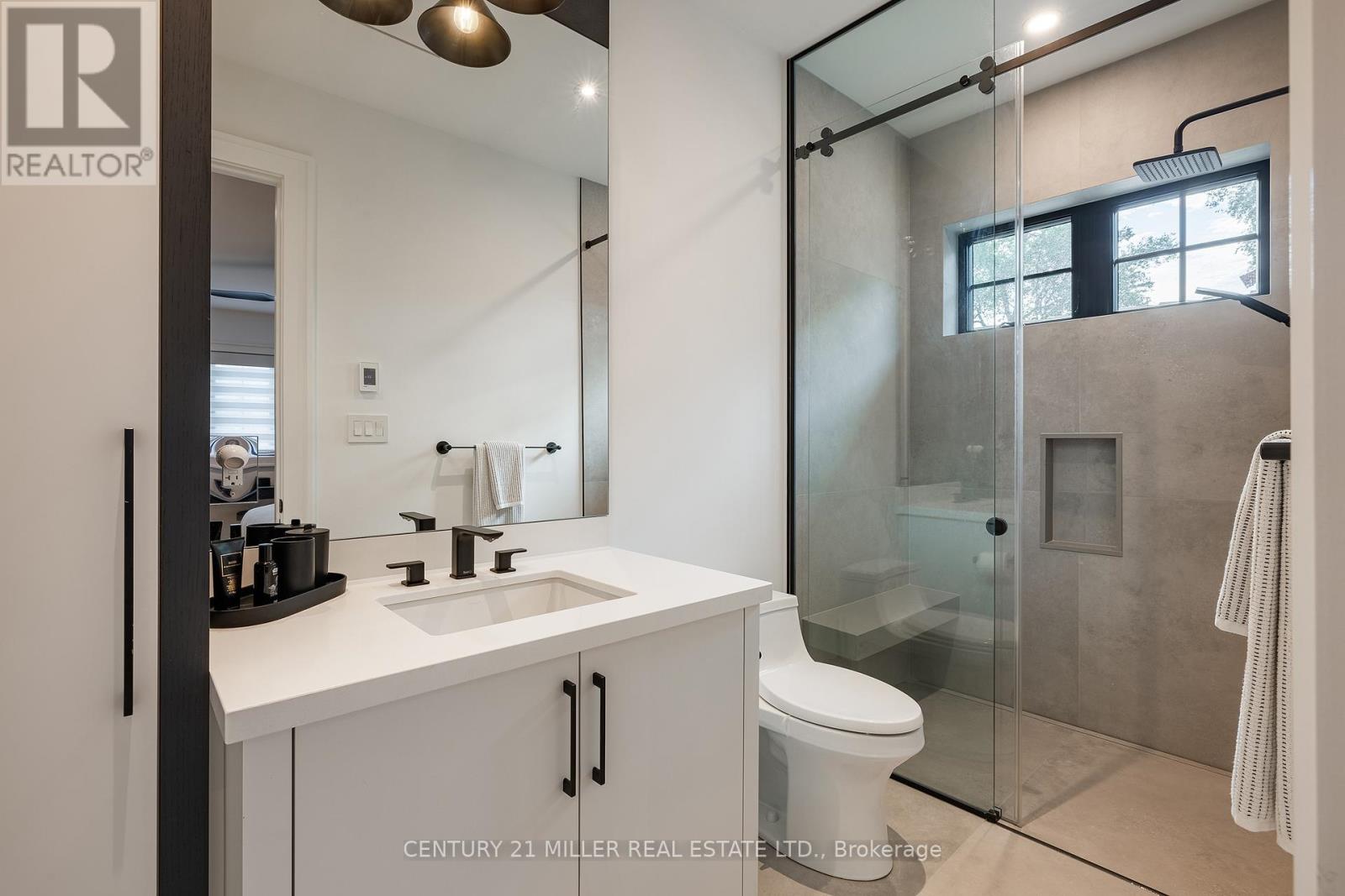 367 Seaton Drive, Oakville, Ontario  L6L 3X9 - Photo 29 - W12473291