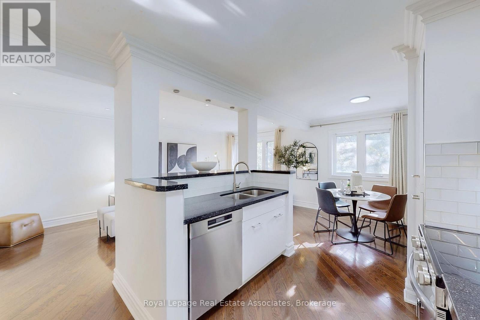 53 - 600 Silver Creek Boulevard, Mississauga, Ontario  L5A 2B4 - Photo 16 - W12473314