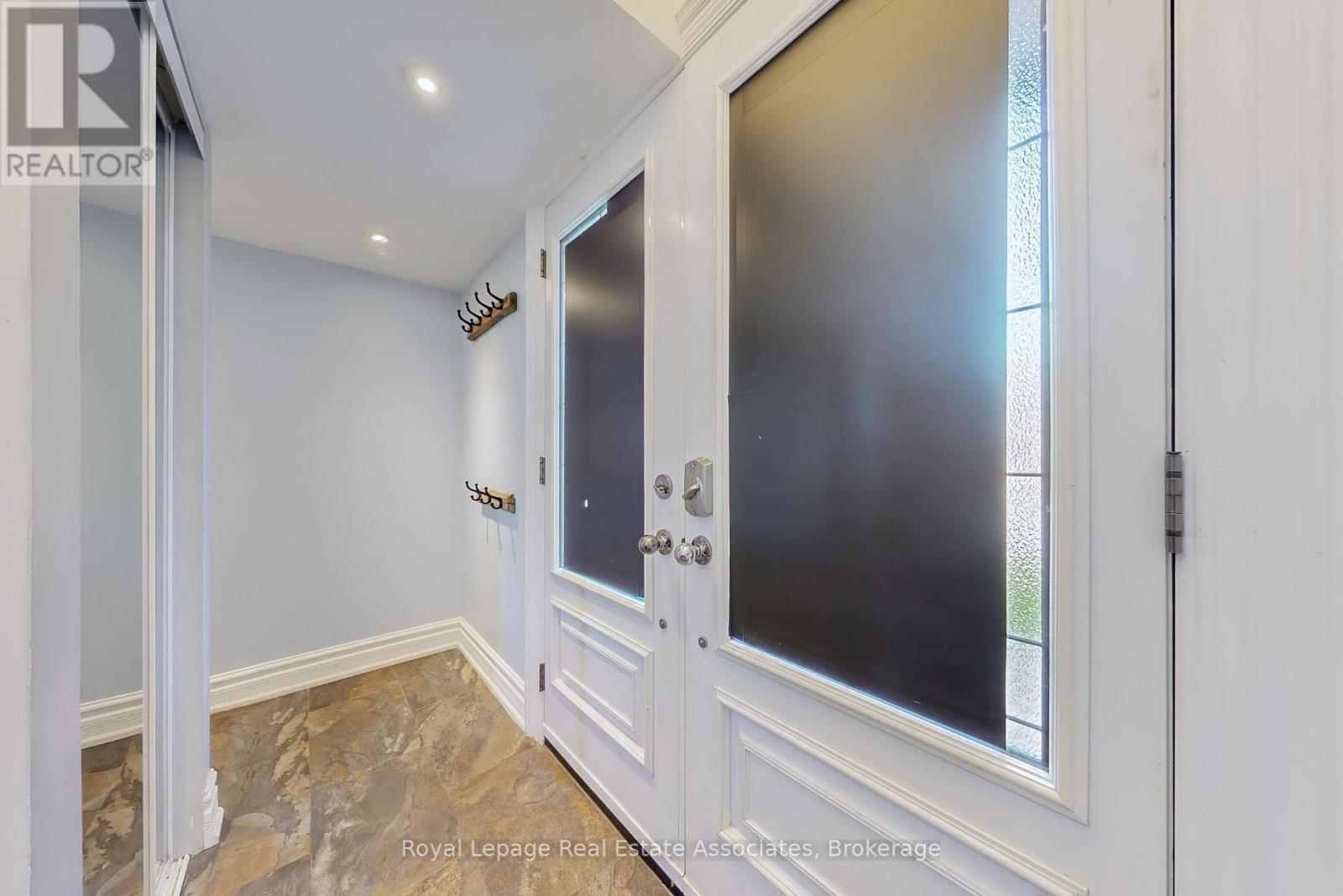 53 - 600 Silver Creek Boulevard, Mississauga, Ontario  L5A 2B4 - Photo 19 - W12473314