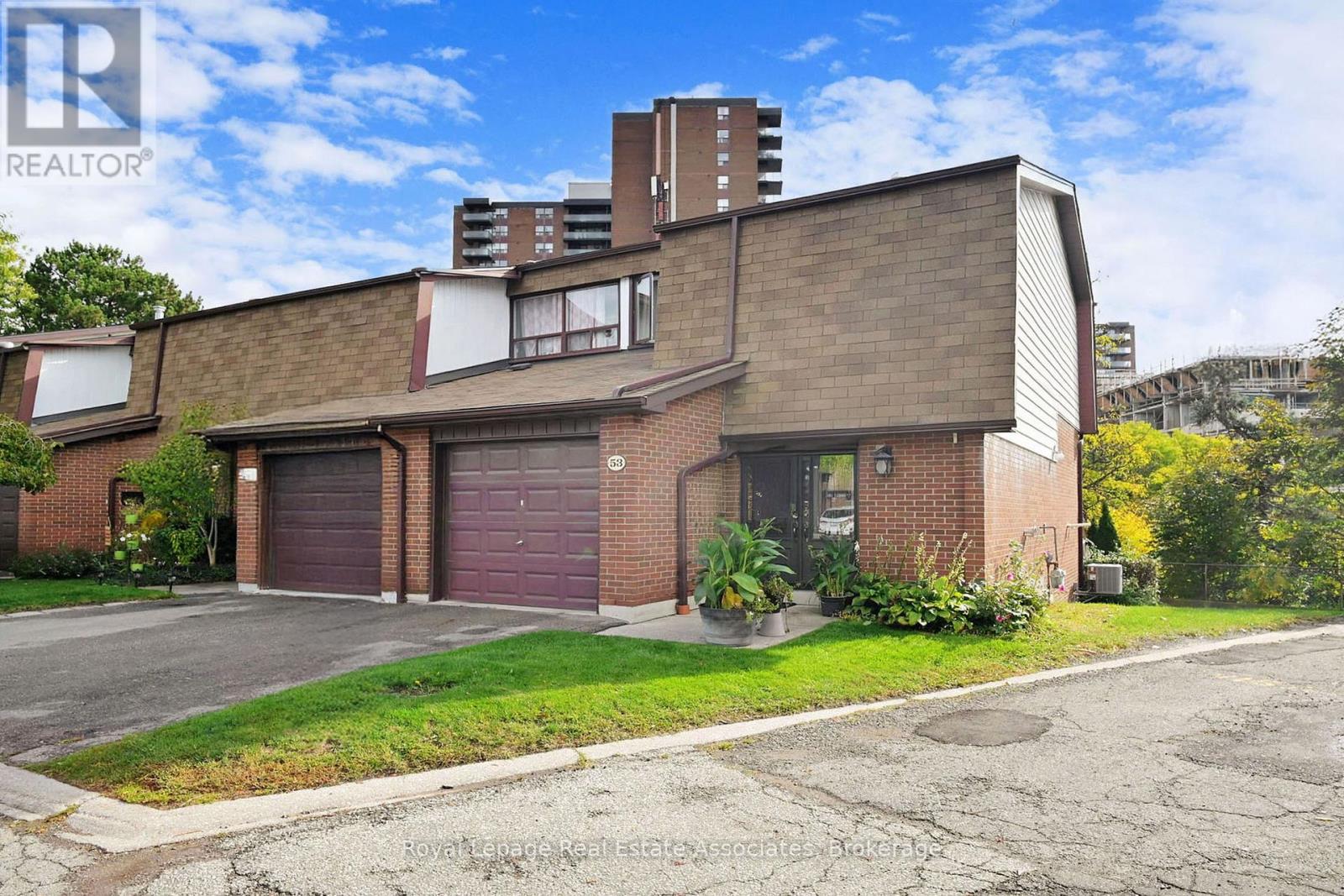 53 - 600 Silver Creek Boulevard, Mississauga, Ontario  L5A 2B4 - Photo 2 - W12473314