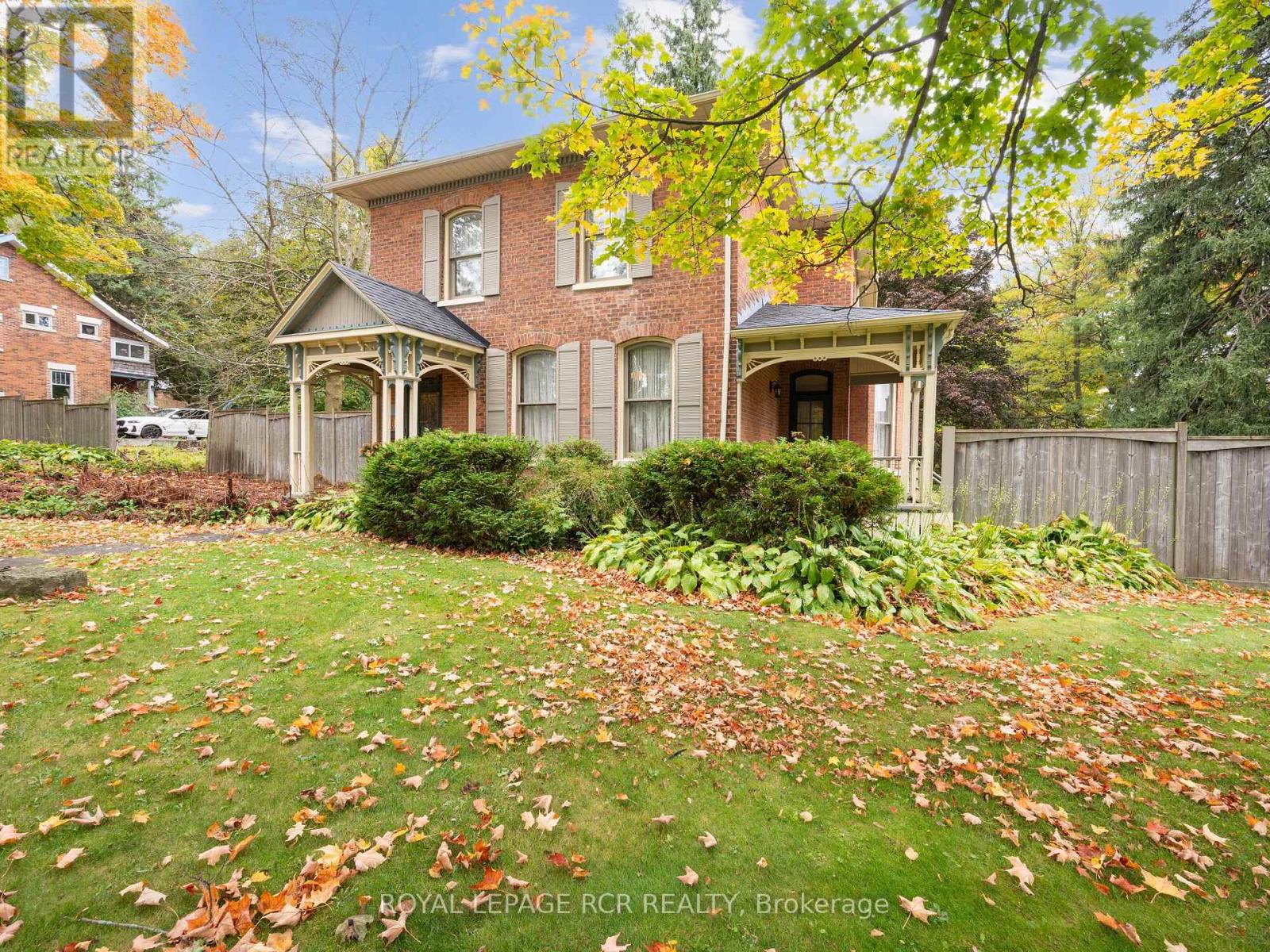 11 Third Avenue, Orangeville, Ontario  L9W 1G8 - Photo 1 - W12473320