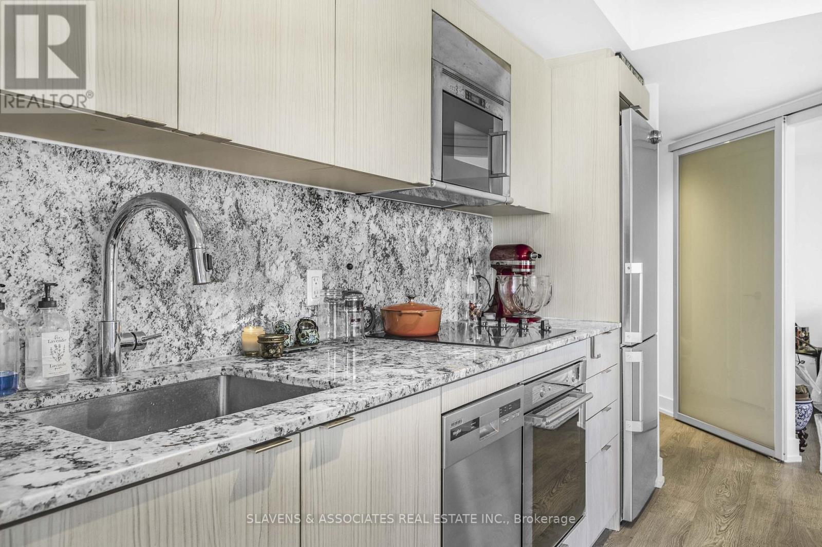 2633 - 5 Mabelle Avenue, Toronto, Ontario  M9A 0E1 - Photo 10 - W12473325