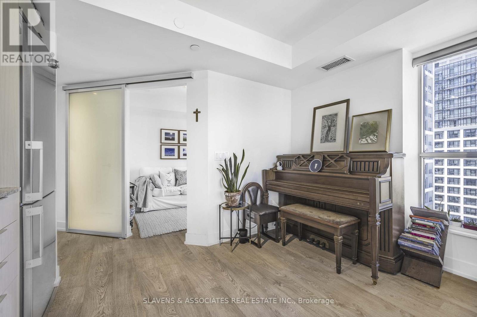 2633 - 5 Mabelle Avenue, Toronto, Ontario  M9A 0E1 - Photo 16 - W12473325