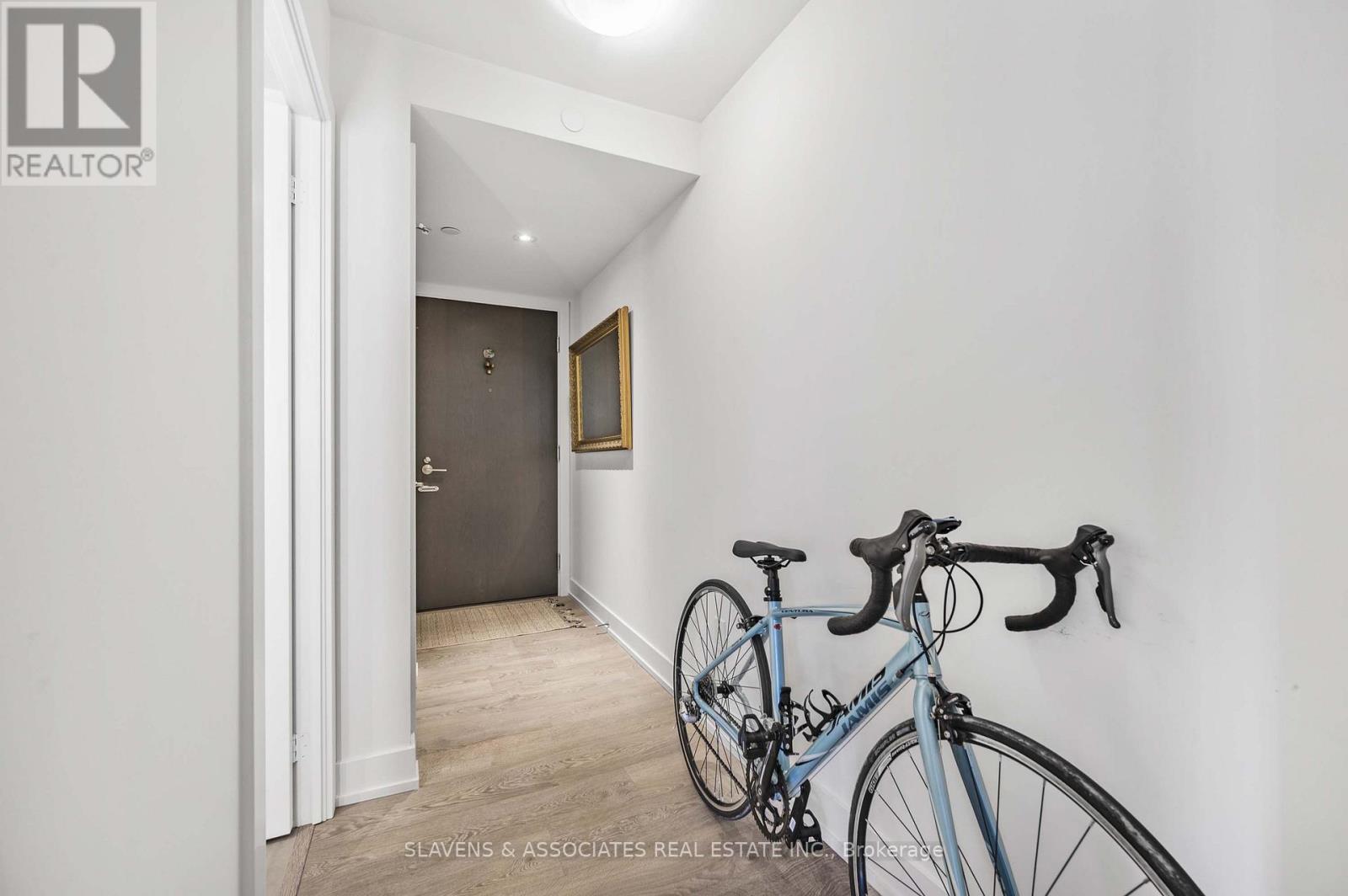 2633 - 5 Mabelle Avenue, Toronto, Ontario  M9A 0E1 - Photo 2 - W12473325