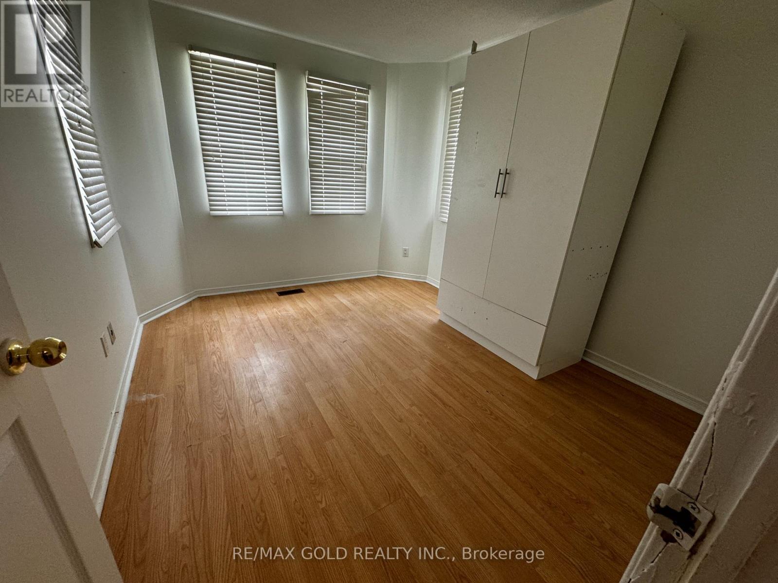 Main - 52 Major William Sharpe Drive, Brampton, Ontario  L6X 3J1 - Photo 9 - W12473330