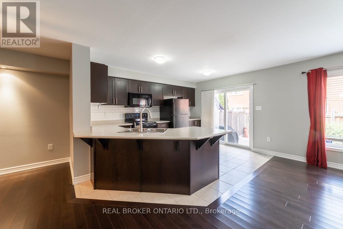 435 Cavanagh Lane, Milton, Ontario  L9T 8G6 - Photo 11 - W12473367