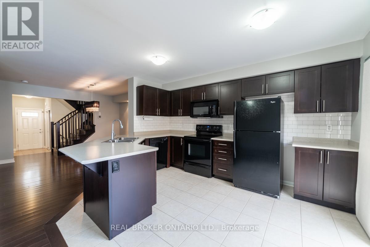 435 Cavanagh Lane, Milton, Ontario  L9T 8G6 - Photo 13 - W12473367