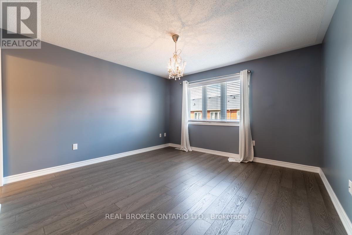 435 Cavanagh Lane, Milton, Ontario  L9T 8G6 - Photo 16 - W12473367