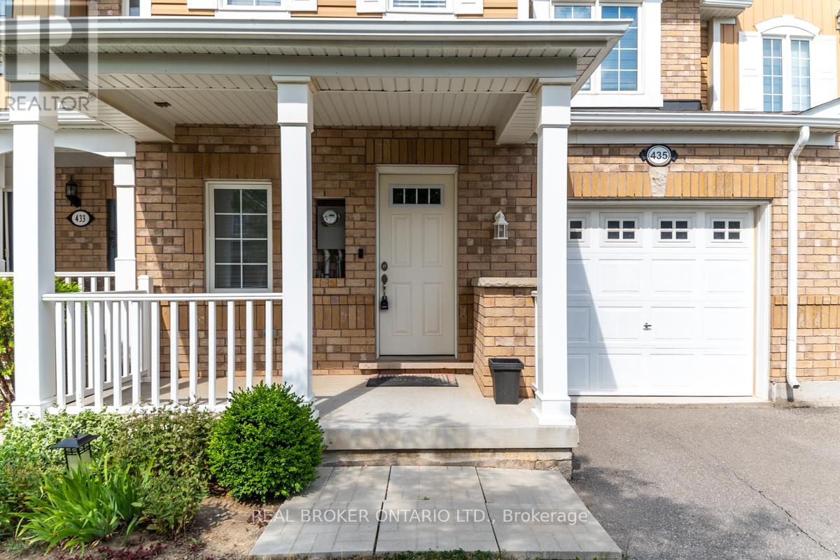 435 Cavanagh Lane, Milton, Ontario  L9T 8G6 - Photo 2 - W12473367