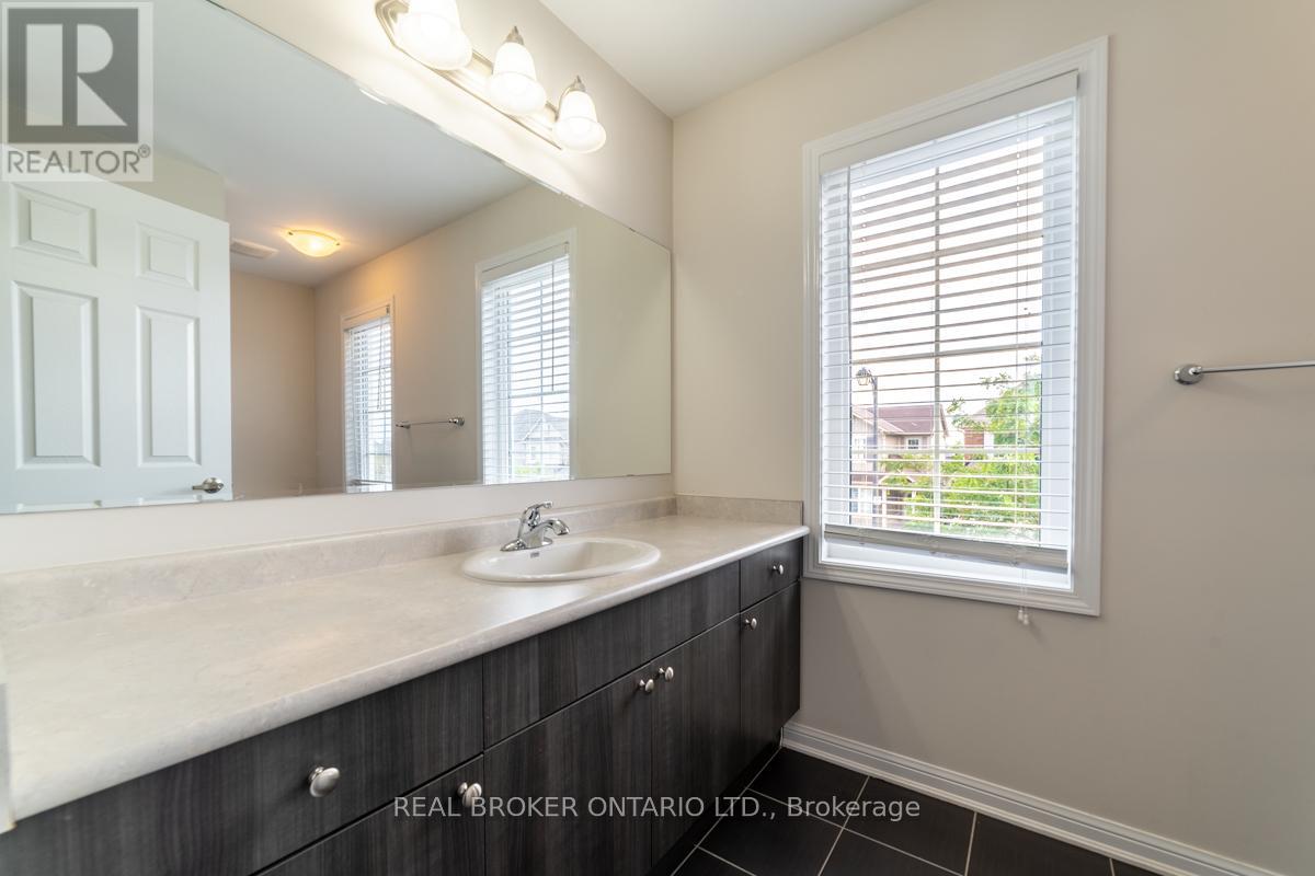 435 Cavanagh Lane, Milton, Ontario  L9T 8G6 - Photo 24 - W12473367