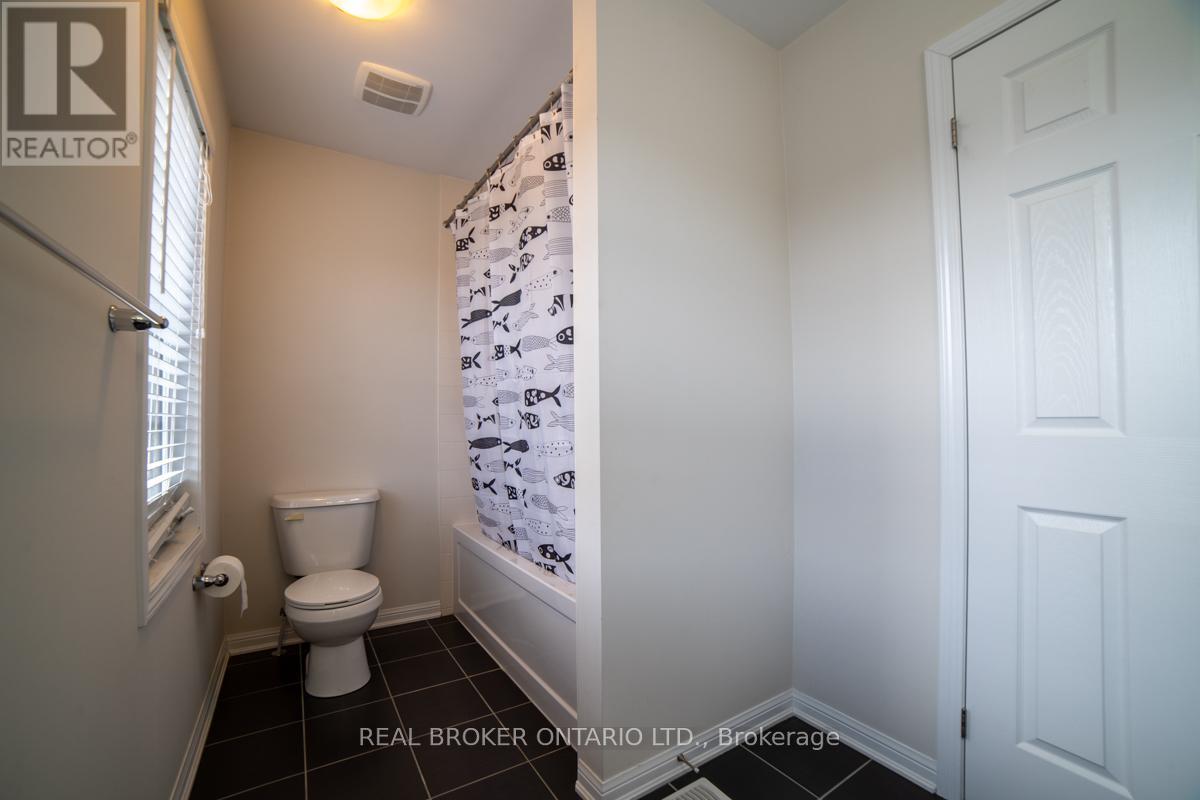435 Cavanagh Lane, Milton, Ontario  L9T 8G6 - Photo 25 - W12473367