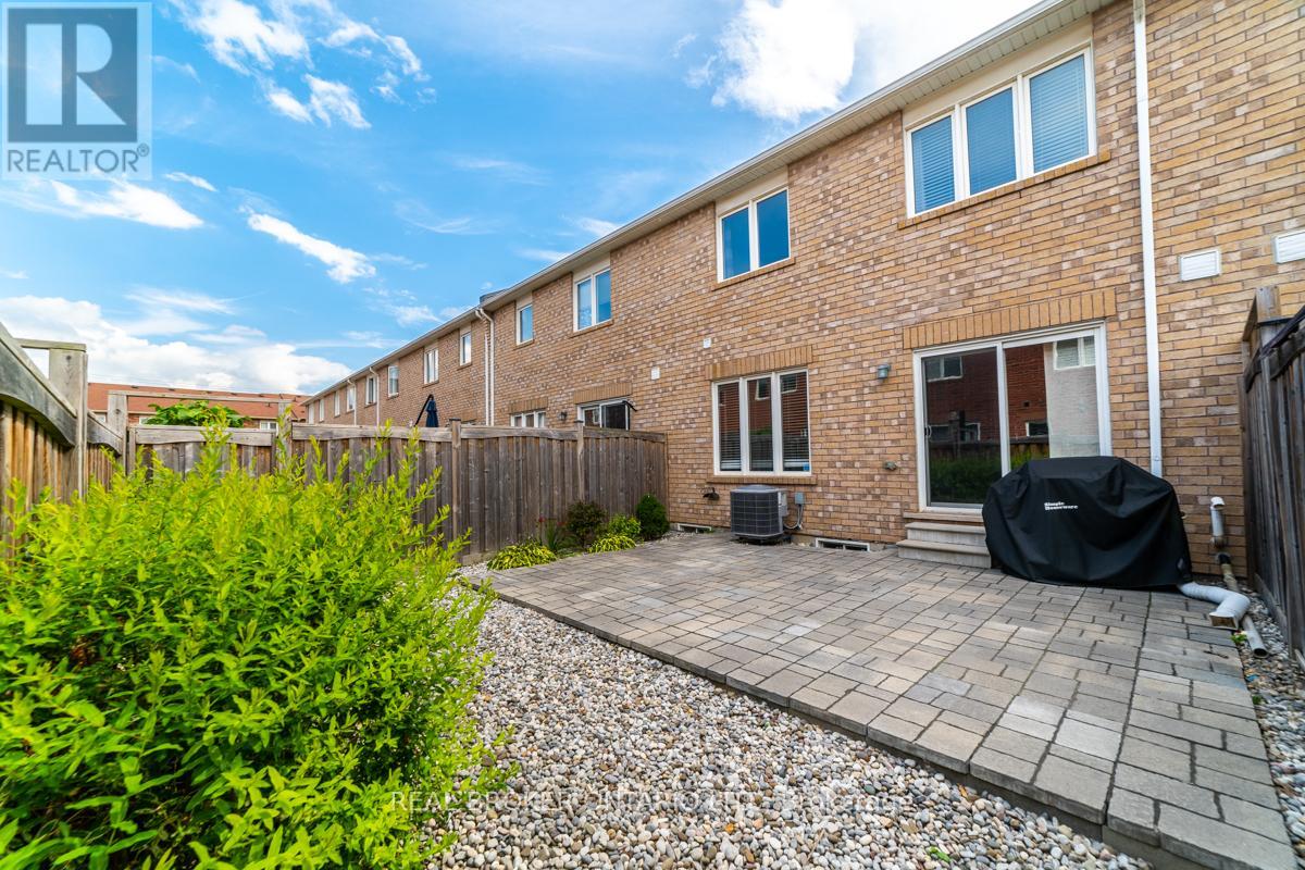 435 Cavanagh Lane, Milton, Ontario  L9T 8G6 - Photo 28 - W12473367