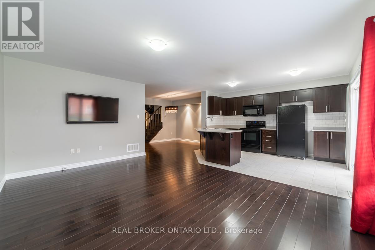 435 Cavanagh Lane, Milton, Ontario  L9T 8G6 - Photo 9 - W12473367