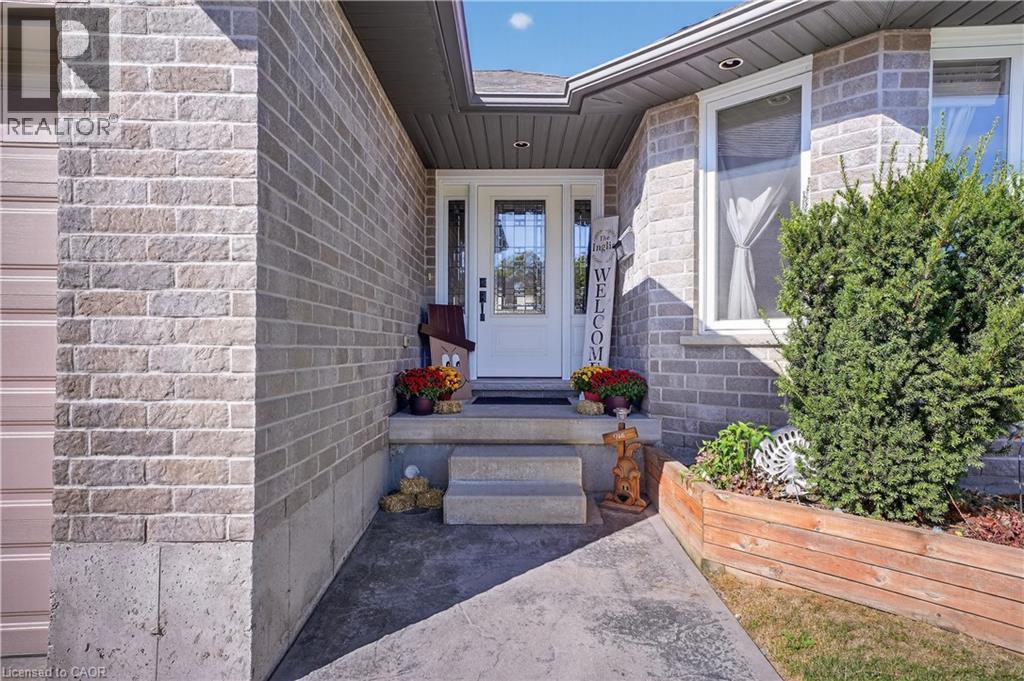 925 Reserve Avenue S, Listowel, Ontario  N4W 0B8 - Photo 3 - 40780461