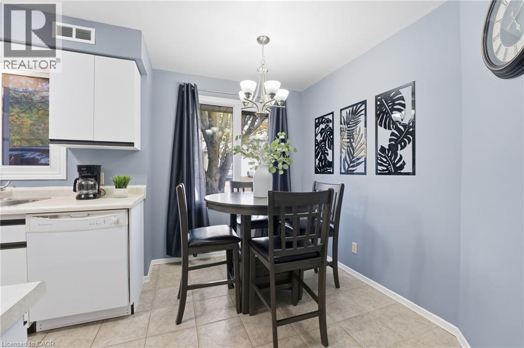445 Kingscourt Drive Unit# 6, Waterloo, Ontario  N2K 3R4 - Photo 10 - 40779863
