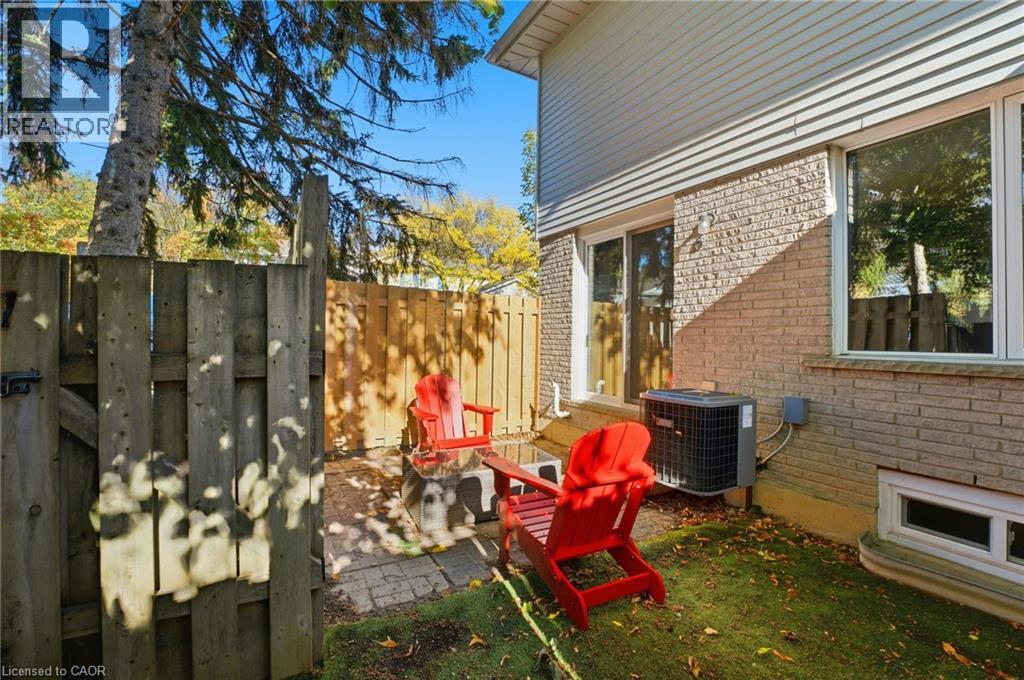445 Kingscourt Drive Unit# 6, Waterloo, Ontario  N2K 3R4 - Photo 16 - 40779863