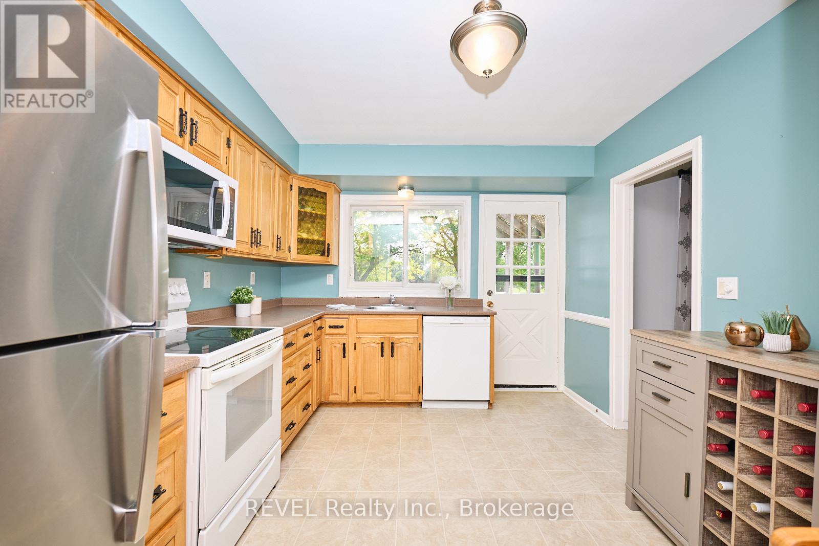 6724 Mcmicking Street, Niagara Falls, Ontario  L2J 1X3 - Photo 15 - X12473439