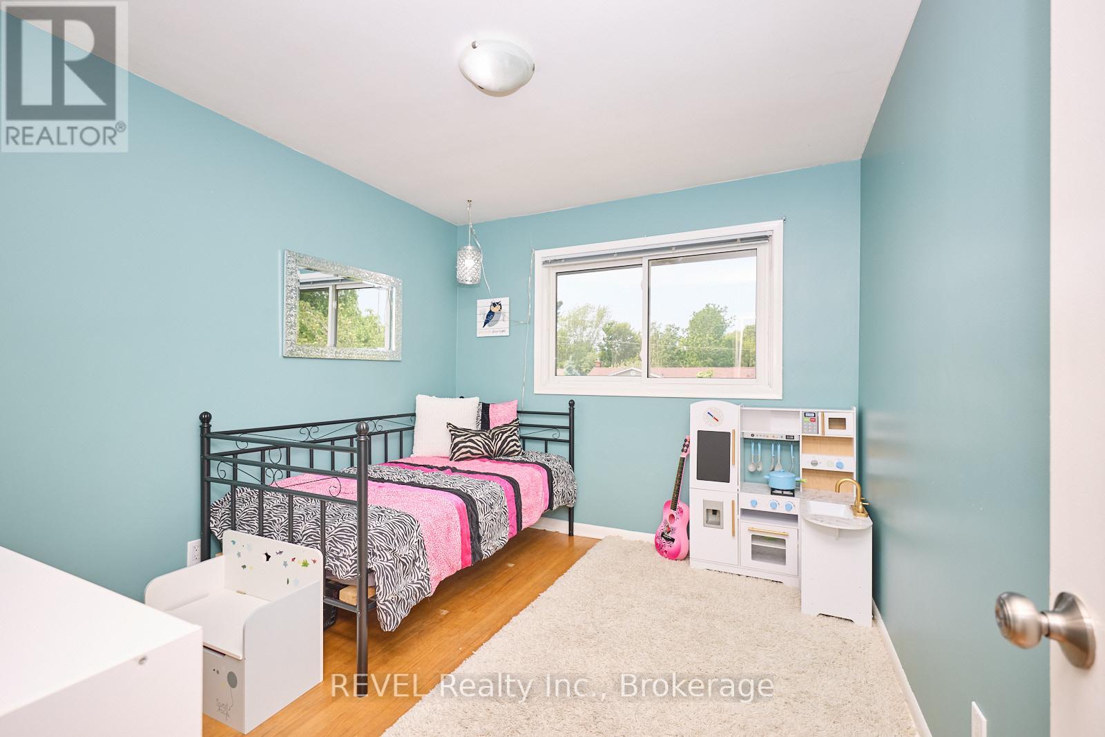 6724 Mcmicking Street, Niagara Falls, Ontario  L2J 1X3 - Photo 22 - X12473439