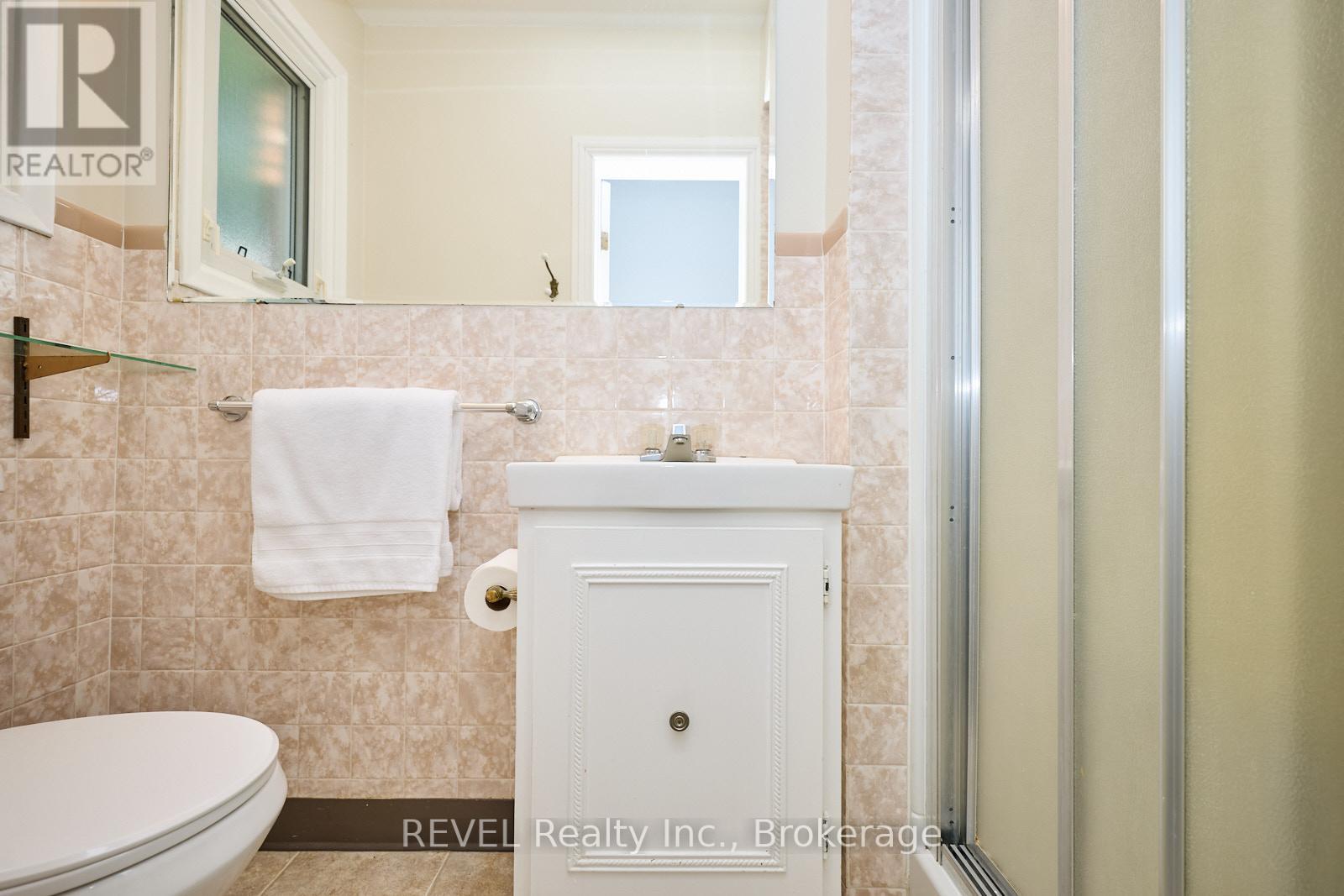 6724 Mcmicking Street, Niagara Falls, Ontario  L2J 1X3 - Photo 26 - X12473439