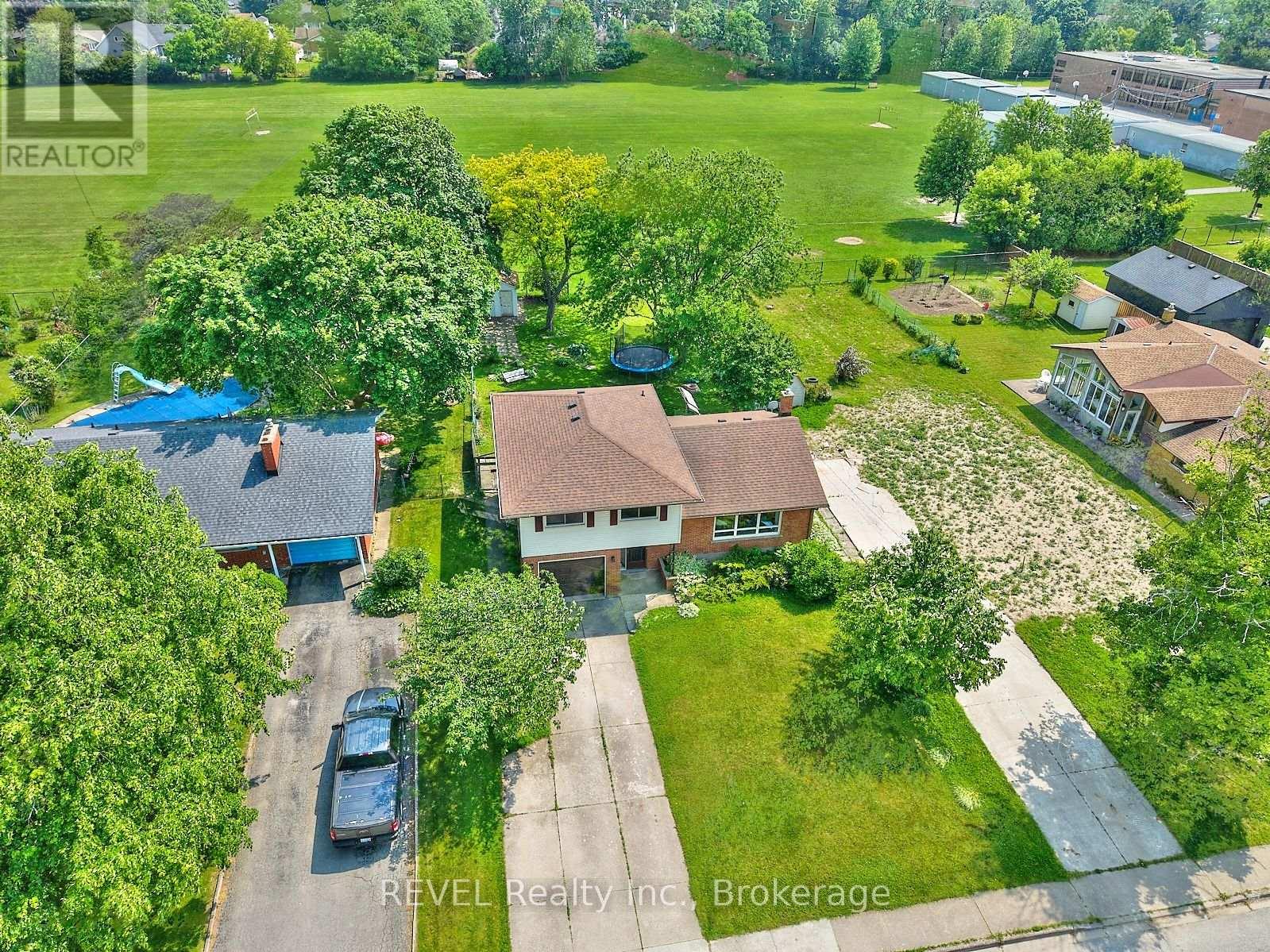 6724 Mcmicking Street, Niagara Falls, Ontario  L2J 1X3 - Photo 40 - X12473439