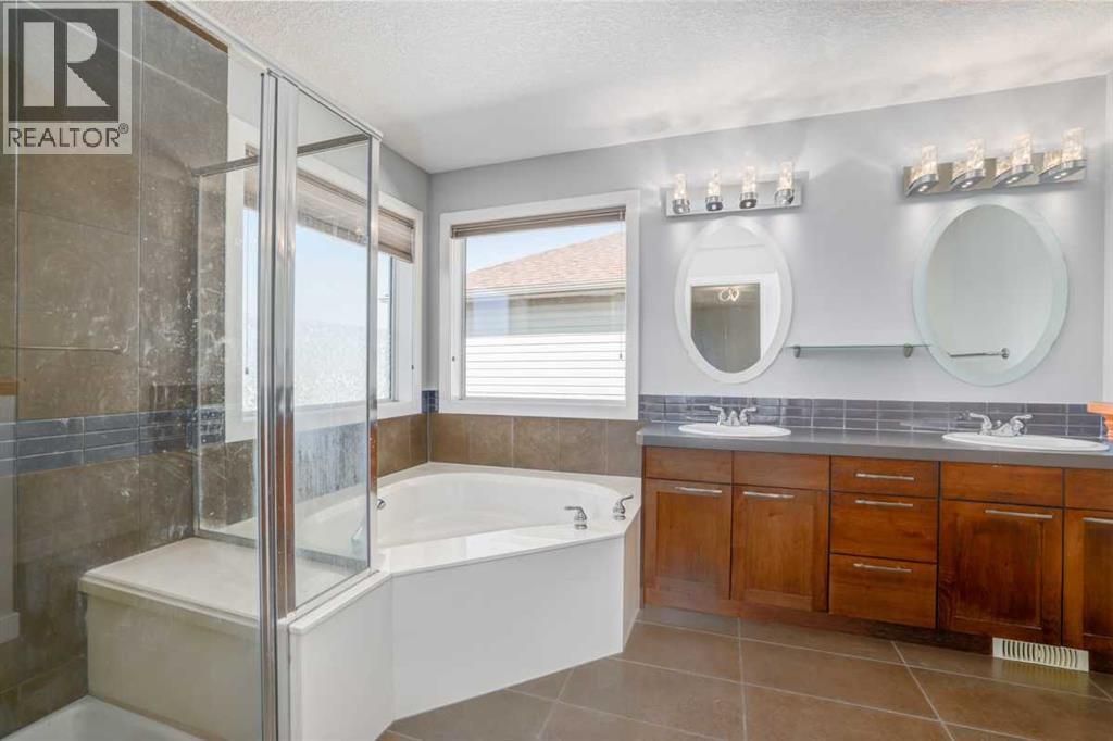 129 Pantego Bay Nw, Calgary, Alberta  T3K 0B7 - Photo 21 - A2255406