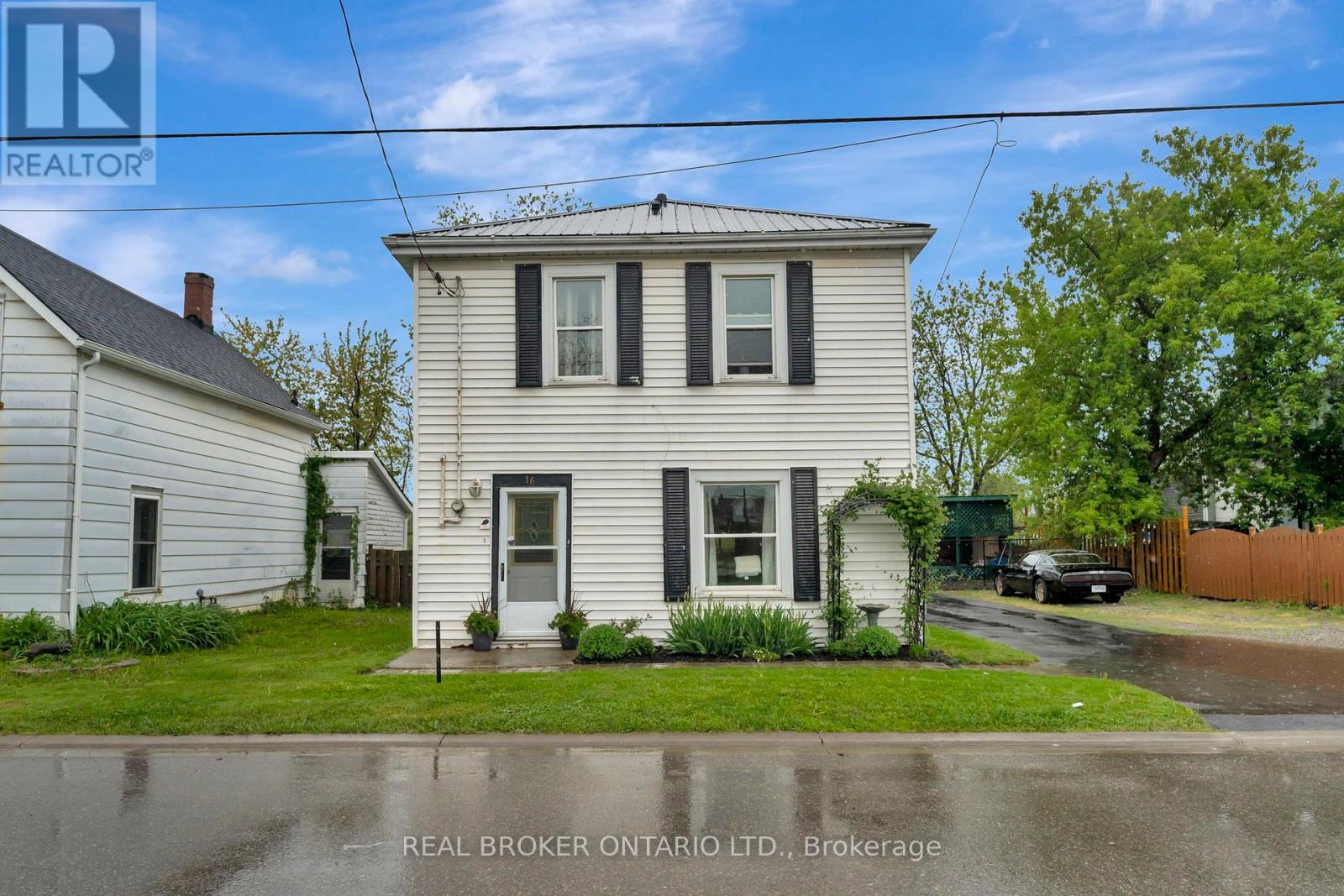 16 JOHN STREET, Haldimand, Ontario