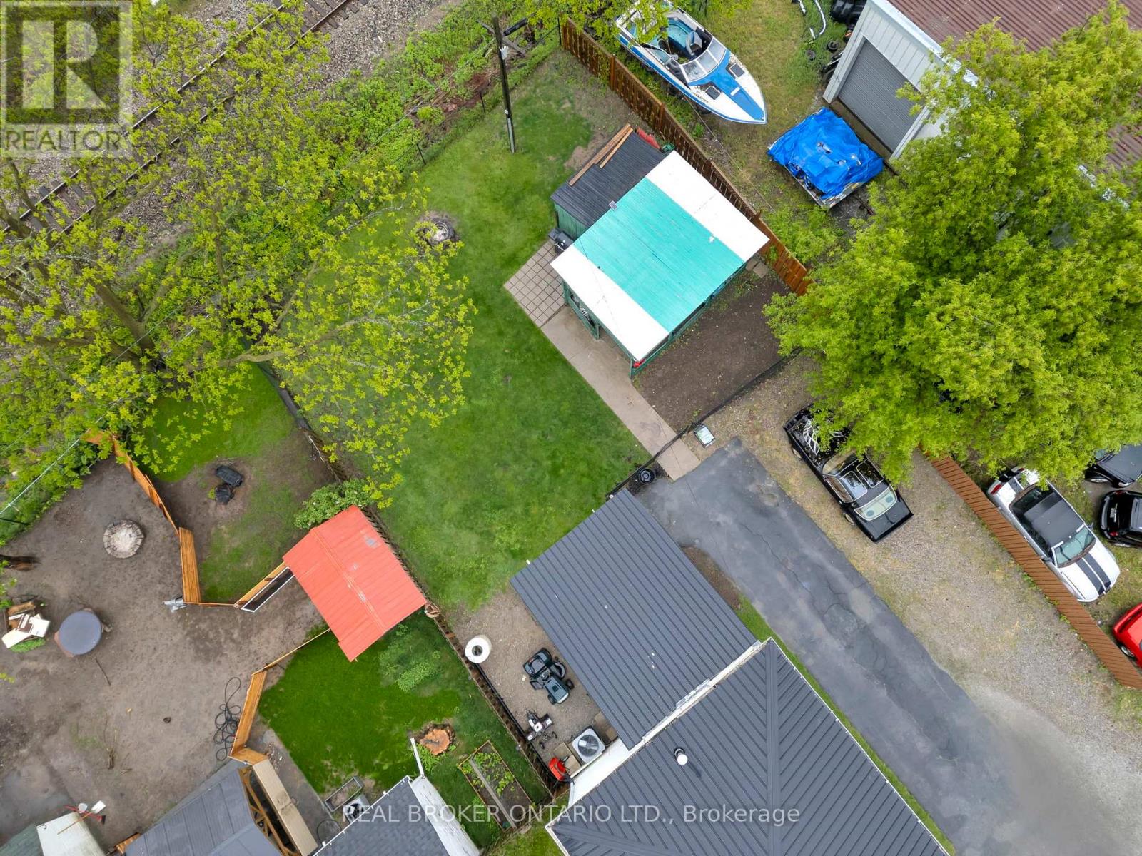 16 John Street, Haldimand, Ontario  N0A 1H0 - Photo 36 - X12473245