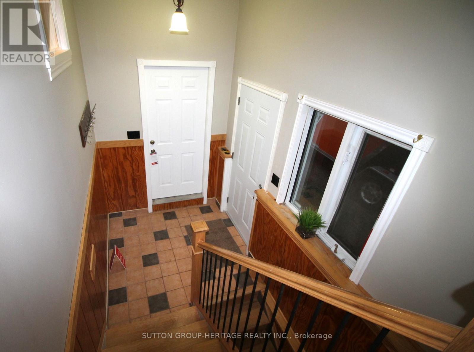 584 Rohallion Road S, Kawartha Lakes (Carden), Ontario  L0K 1B0 - Photo 15 - X12473268