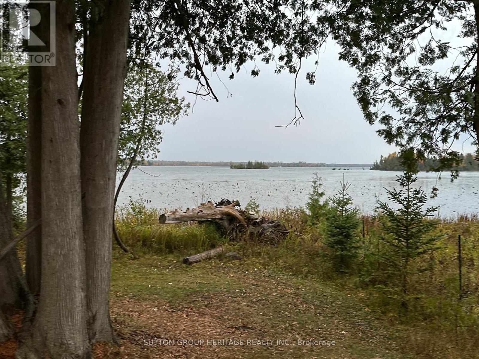584 Rohallion Road S, Kawartha Lakes (Carden), Ontario  L0K 1B0 - Photo 27 - X12473268