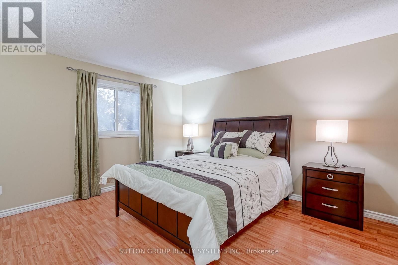 Upper - 85 Covington Crescent, Kitchener, Ontario  N2N 2X1 - Photo 12 - X12473292