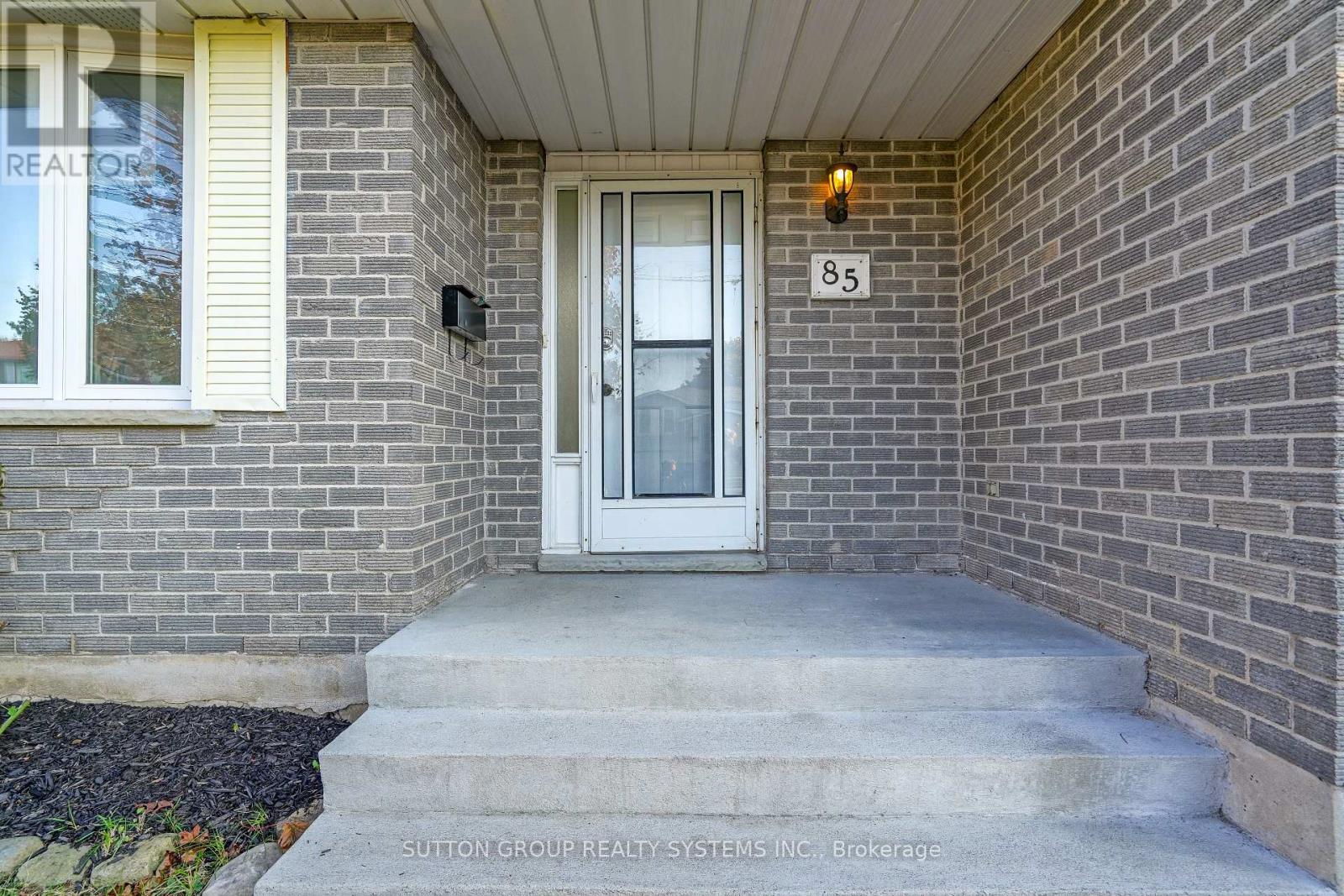 Upper - 85 Covington Crescent, Kitchener, Ontario  N2N 2X1 - Photo 2 - X12473292