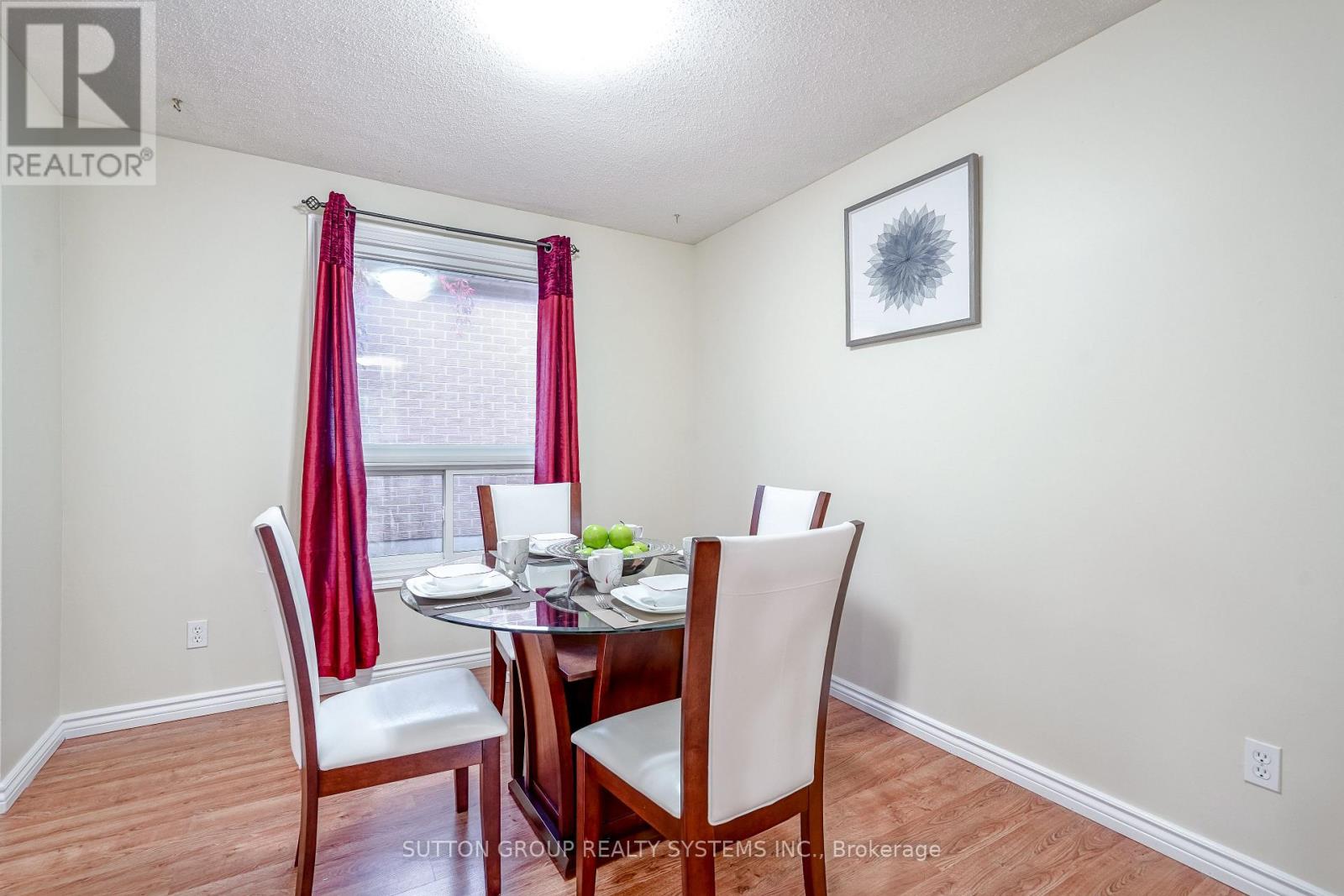 Upper - 85 Covington Crescent, Kitchener, Ontario  N2N 2X1 - Photo 5 - X12473292