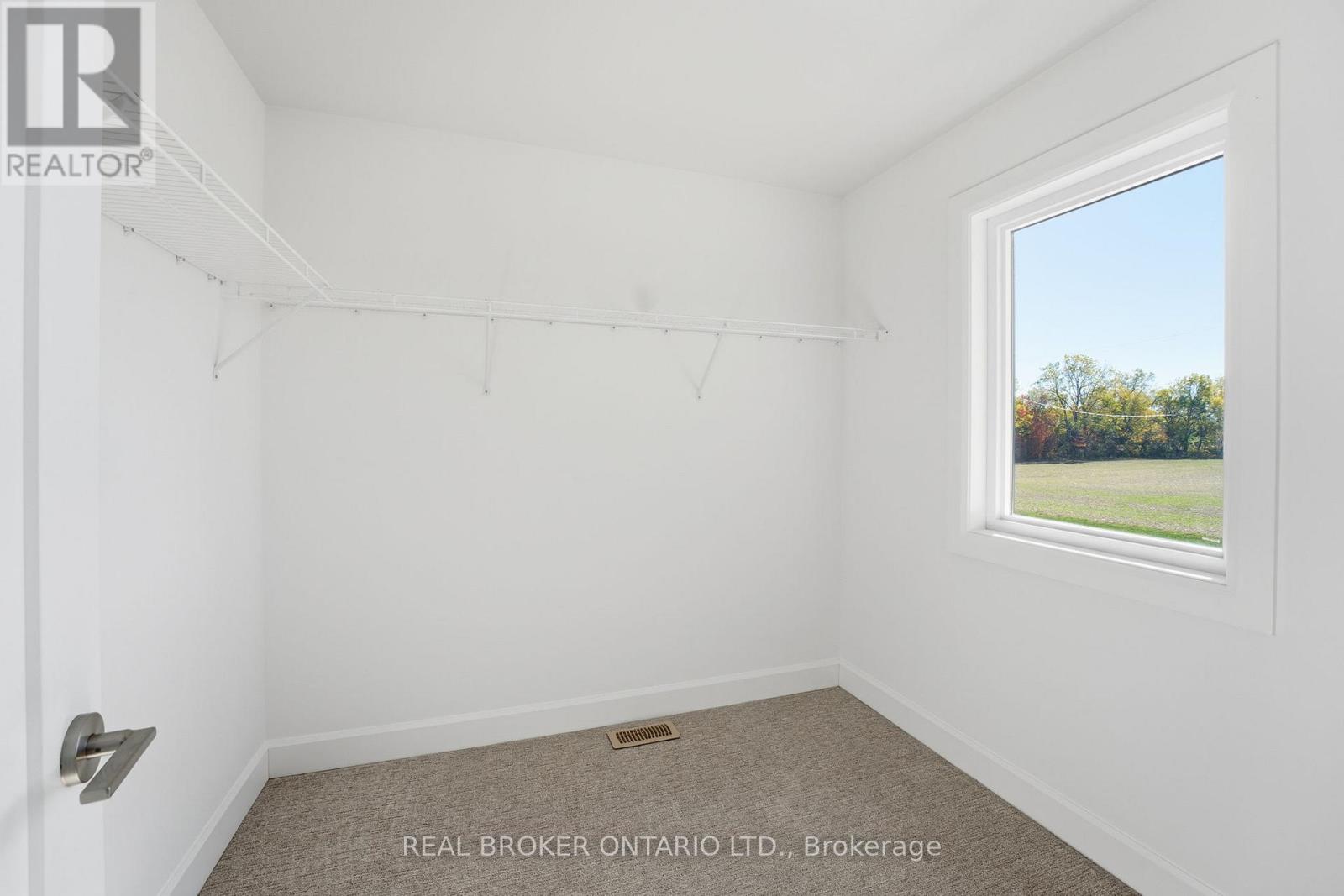160a Concession Street W, Tillsonburg, Ontario  N4G 4G8 - Photo 14 - X12473331