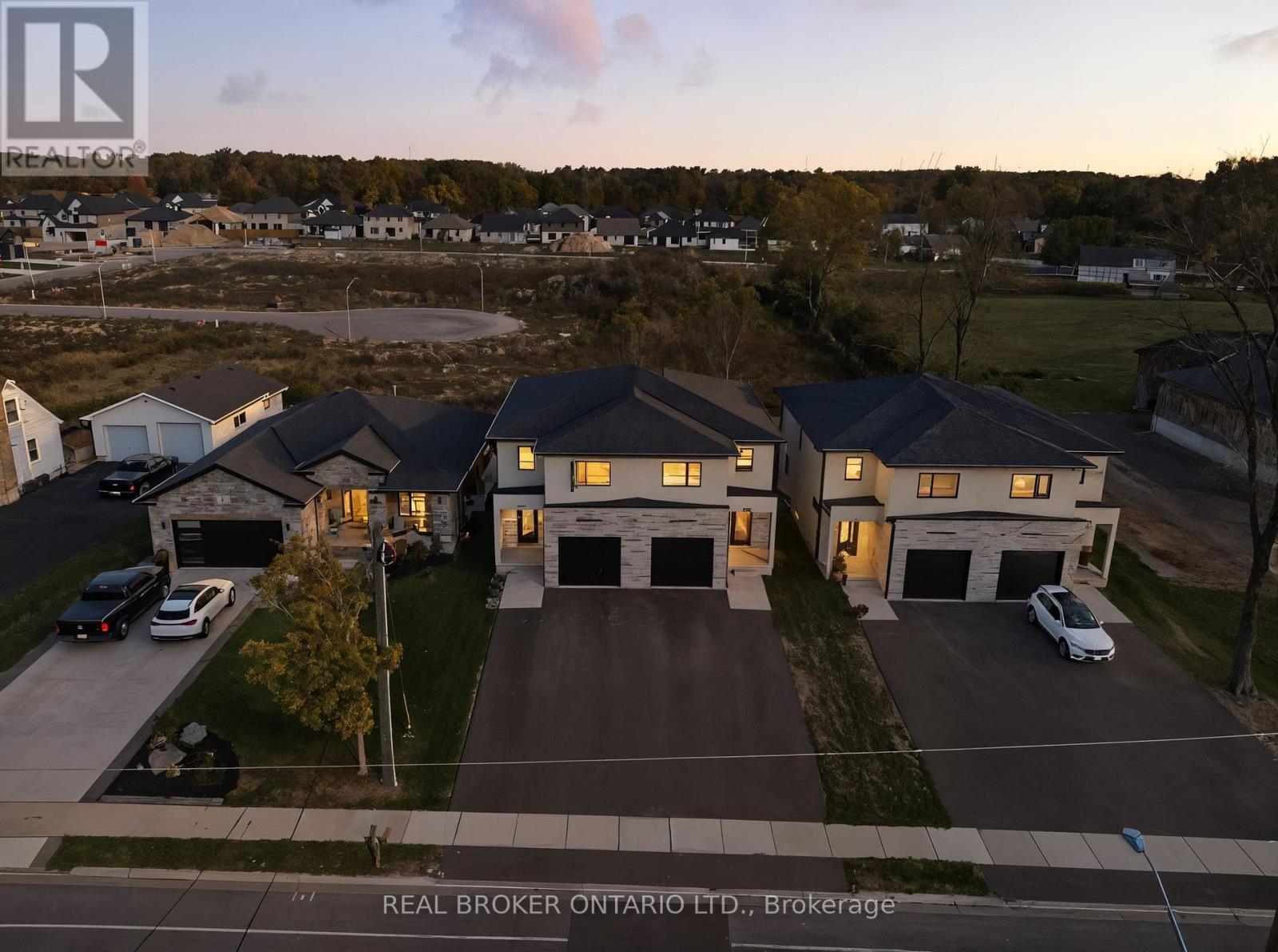 160a Concession Street W, Tillsonburg, Ontario  N4G 4G8 - Photo 2 - X12473331