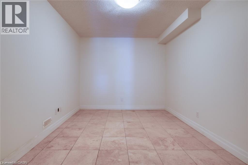43 Woolwich Street, Kitchener, Ontario  N2K 1S2 - Photo 8 - 40780934