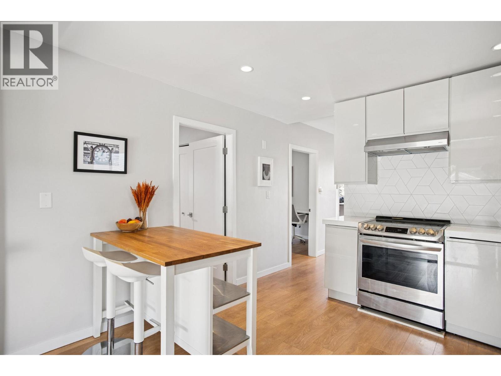 2790 Napier Street, Vancouver, British Columbia  V5K 2W8 - Photo 10 - R3060379