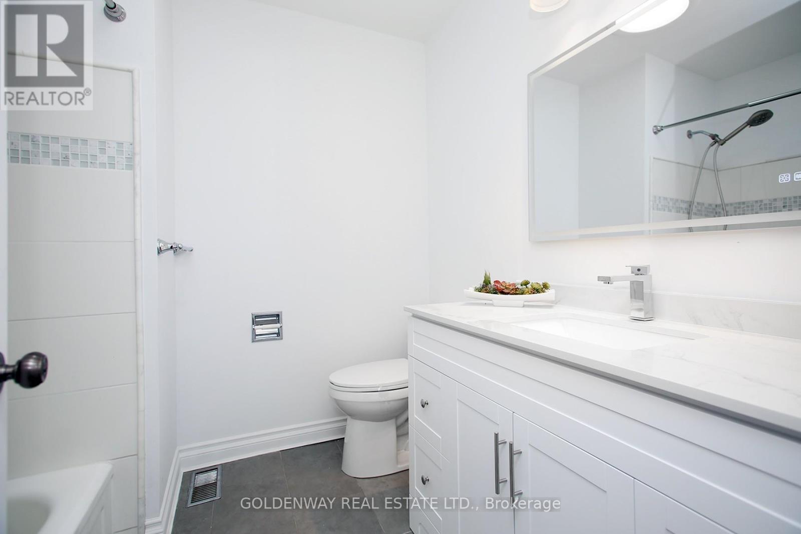 271 Iredale Road, Richmond Hill, Ontario  L4C 4R5 - Photo 19 - N12465166