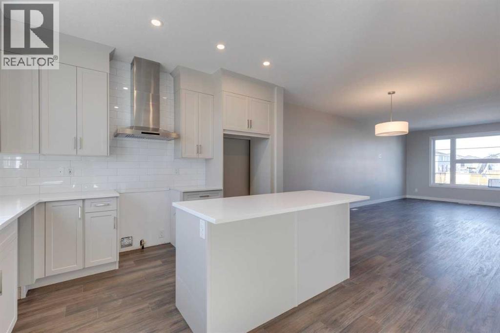 99 Southborough Crescent, Cochrane, Alberta  T4C 2S6 - Photo 14 - A2262263