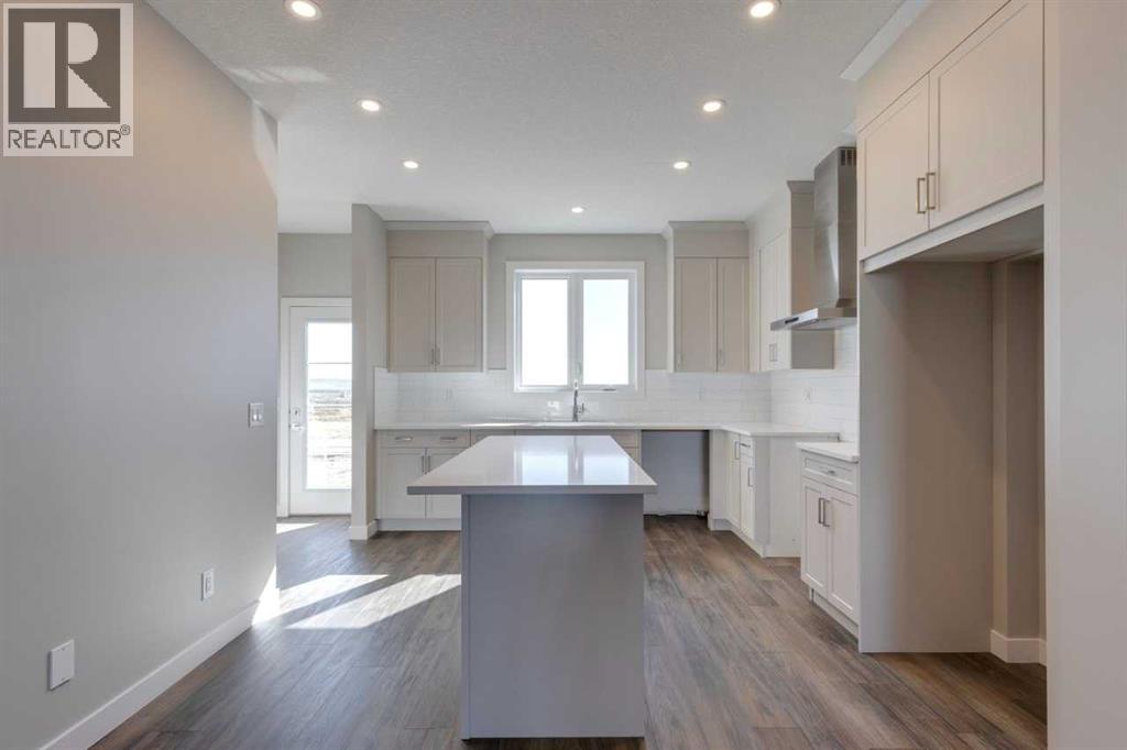 99 Southborough Crescent, Cochrane, Alberta  T4C 2S6 - Photo 23 - A2262263