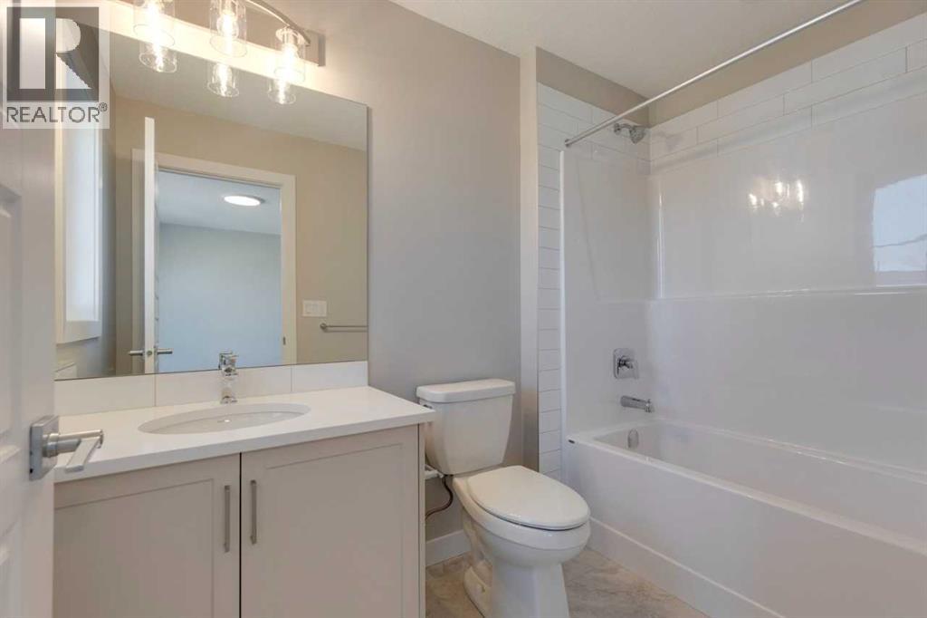 99 Southborough Crescent, Cochrane, Alberta  T4C 2S6 - Photo 10 - A2262263