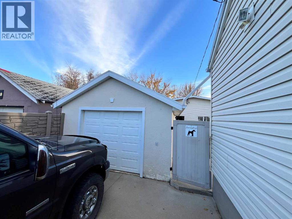 5104 44 Avenue, Taber, Alberta  T1G 1A9 - Photo 8 - A2265754