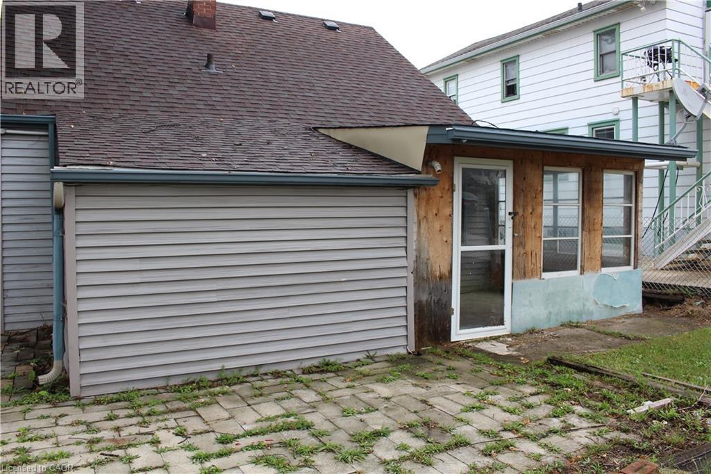 5406 Mcrae Street, Niagara Falls, Ontario  L2E 1R4 - Photo 12 - 40780719