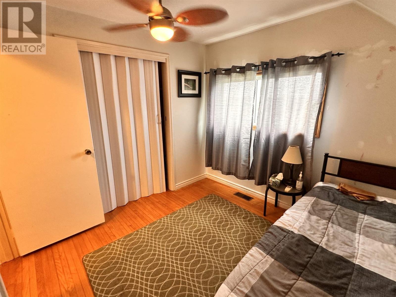 212 Hillside Dr S, Elliot Lake, Ontario  P5A 1N5 - Photo 12 - SM252056