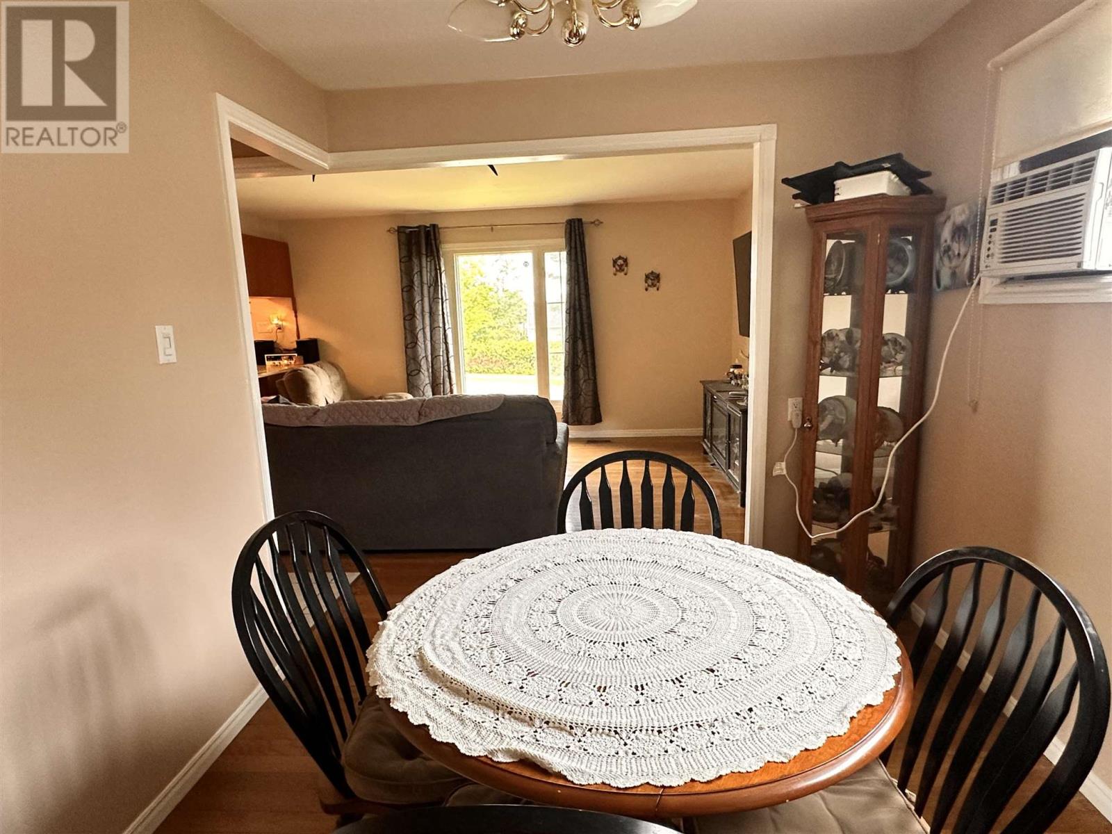 212 Hillside Dr S, Elliot Lake, Ontario  P5A 1N5 - Photo 7 - SM252056