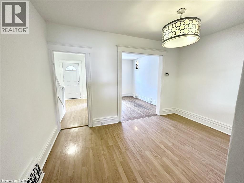 39 Beechwood Avenue, Hamilton, Ontario  L8L 2S5 - Photo 6 - 40777041