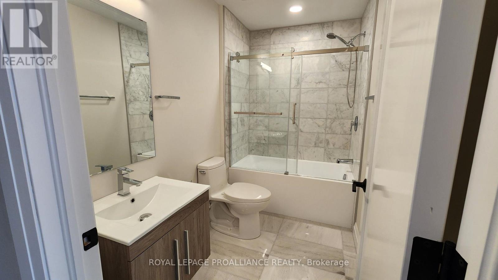 3 - 261 Front Street, Belleville, Ontario  K8N 2Z6 - Photo 9 - X12473491