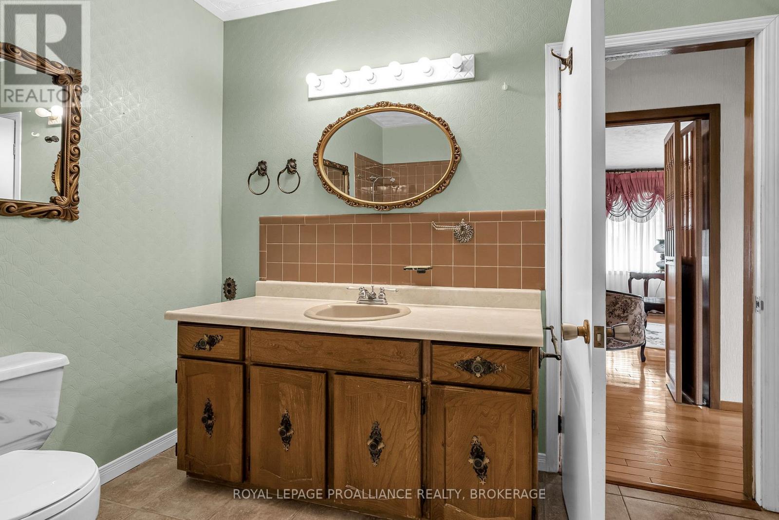 224 Danis Avenue, Cornwall, Ontario  K6H 5E7 - Photo 31 - X12473579