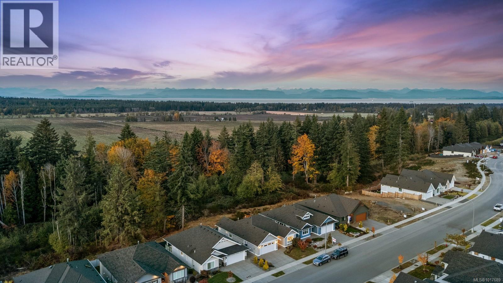 1570 Crown Isle Blvd, Courtenay, British Columbia  V9N 0G3 - Photo 4 - 1017689