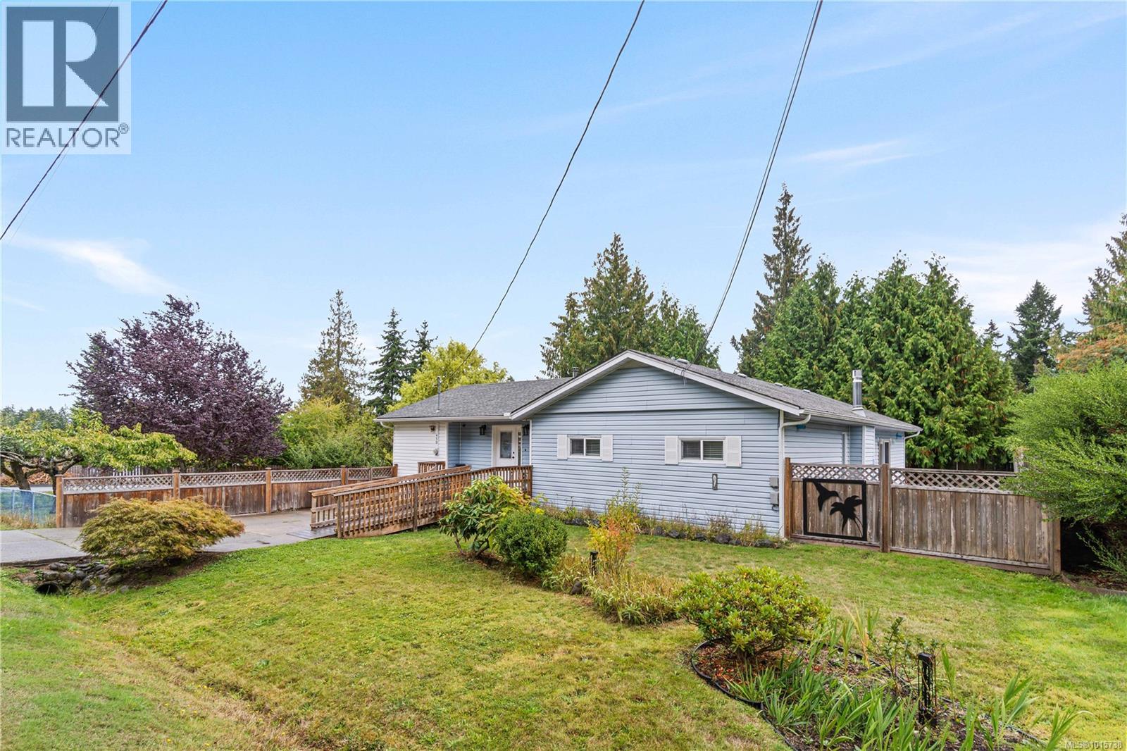 450 Aurora St, Parksville, British Columbia