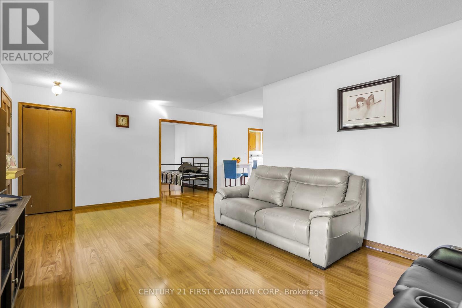 141 Cherry Street, Chatham-Kent (Bothwell), Ontario  N0P 1C0 - Photo 10 - X12473566